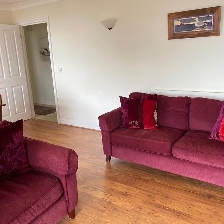 Fantastic Spacious House With Beautiful Panoramic Views Of The Bay Only A Few Minutes Walk From Beach Harbour And Restaurants This House Has 3 Bedrooms 3 Bathrooms And 2 Lovely Sitting Rooms Lyme Regis Exterior foto